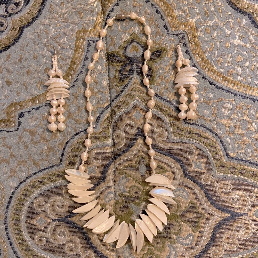 Mother of Pearl Necklace and Earring Set